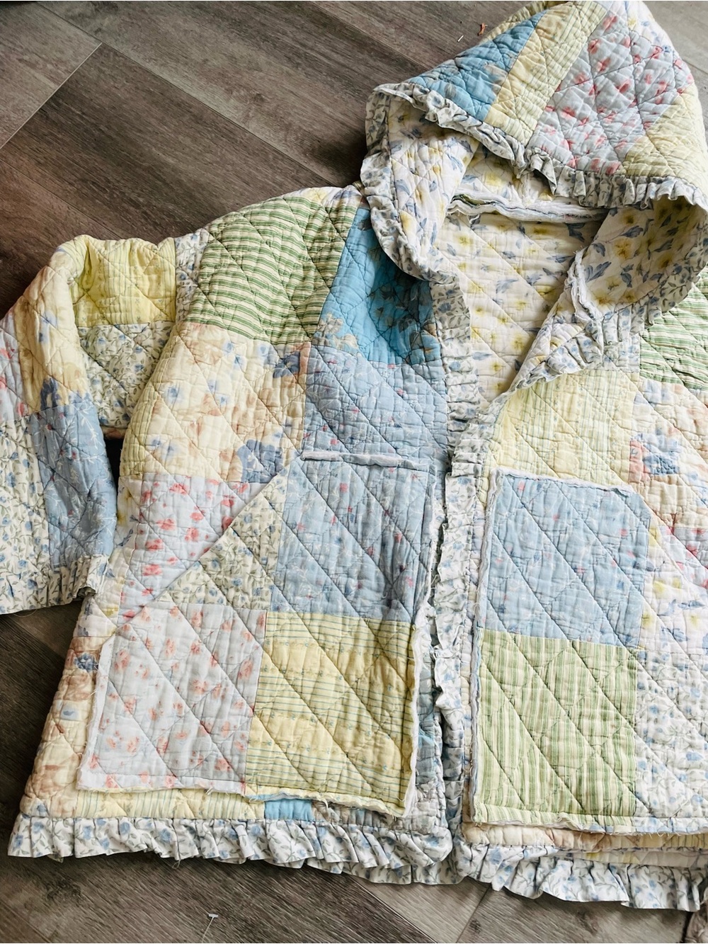 Handmade patchwork quilted jacket OS - Picture 5 of 9